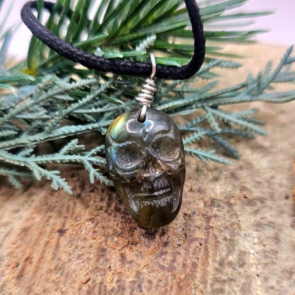Nature Labradorite Carved Skull Pendant Necklace - Picture 3 of 10